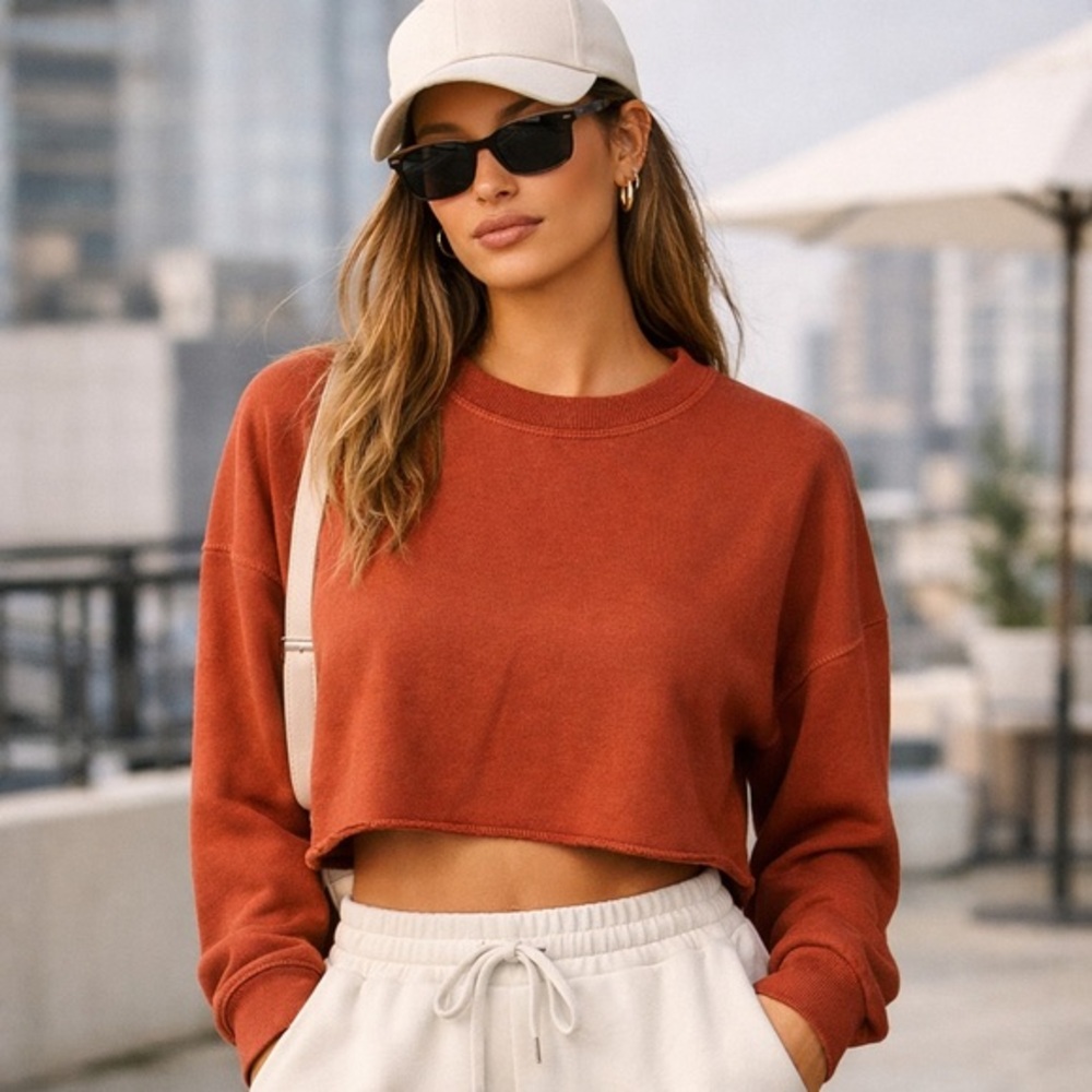 WEWOREWHAT Rust Cropped Sweatshirt Long Sleeve Raw Hem Pullover M